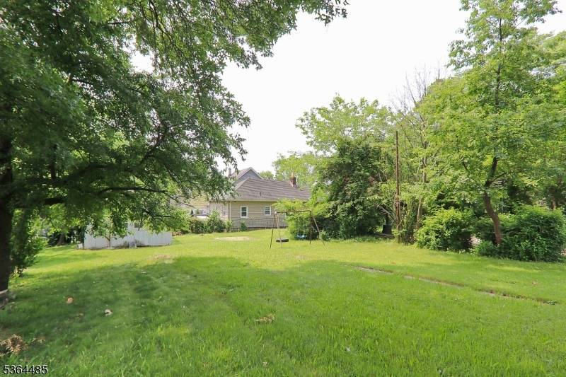 Roselle Boro, NJ 07203,321-3 W 1St Ave