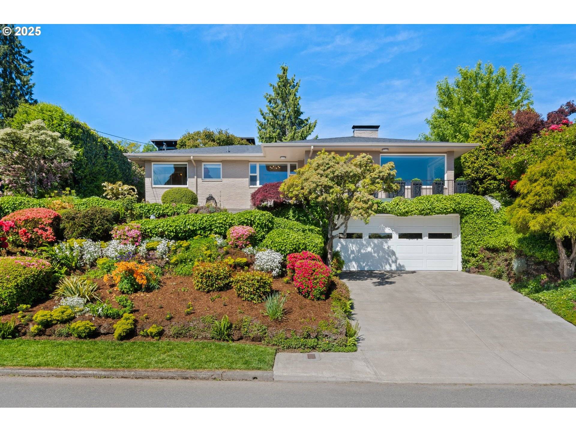 Portland, OR 97219,8301 SW 6TH AVE