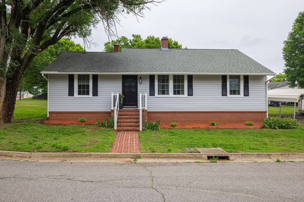 South Boston, VA 24592,725 Magnolia Drive
