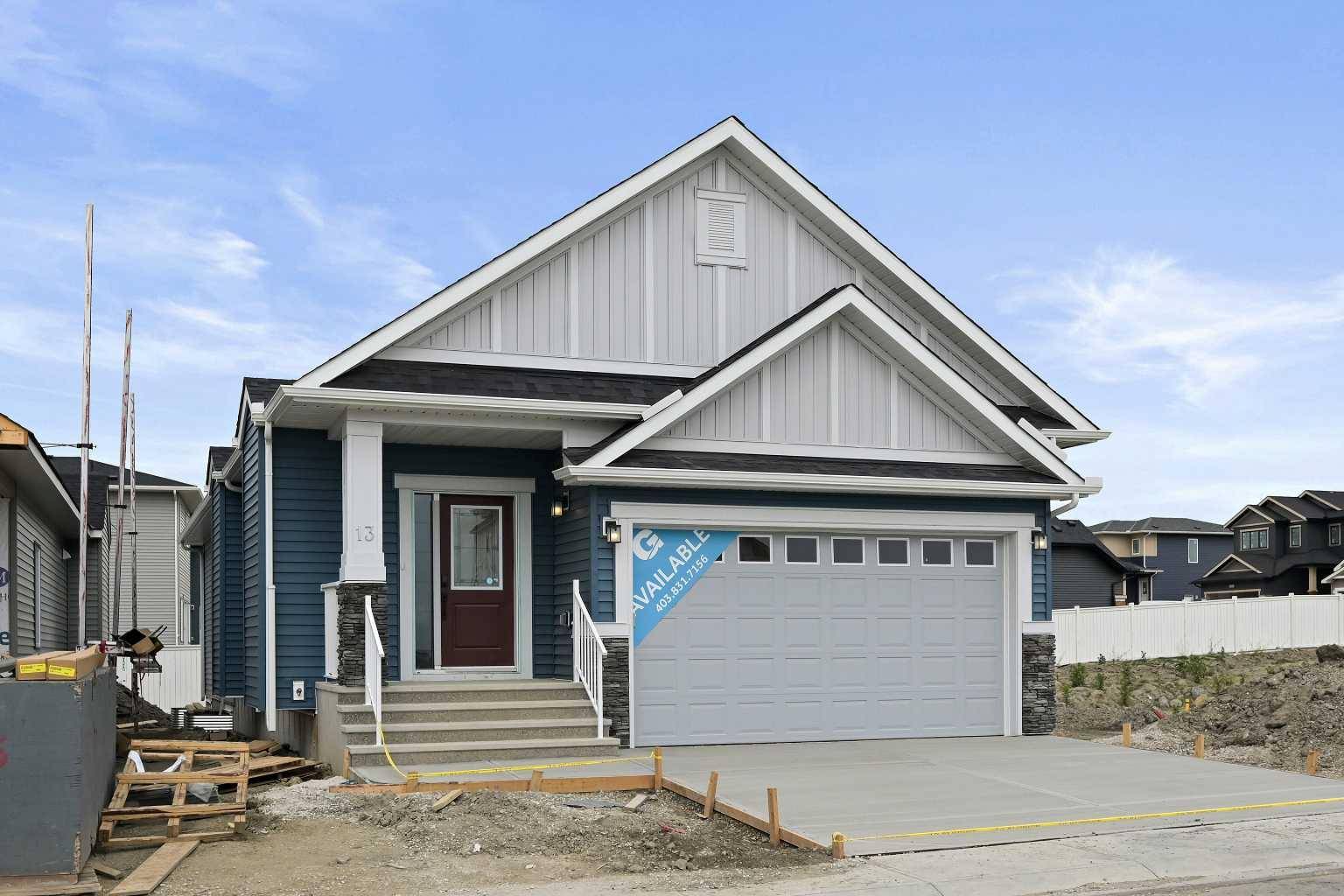 Airdrie, AB T4B 5N8,13 Bayview Mews SW