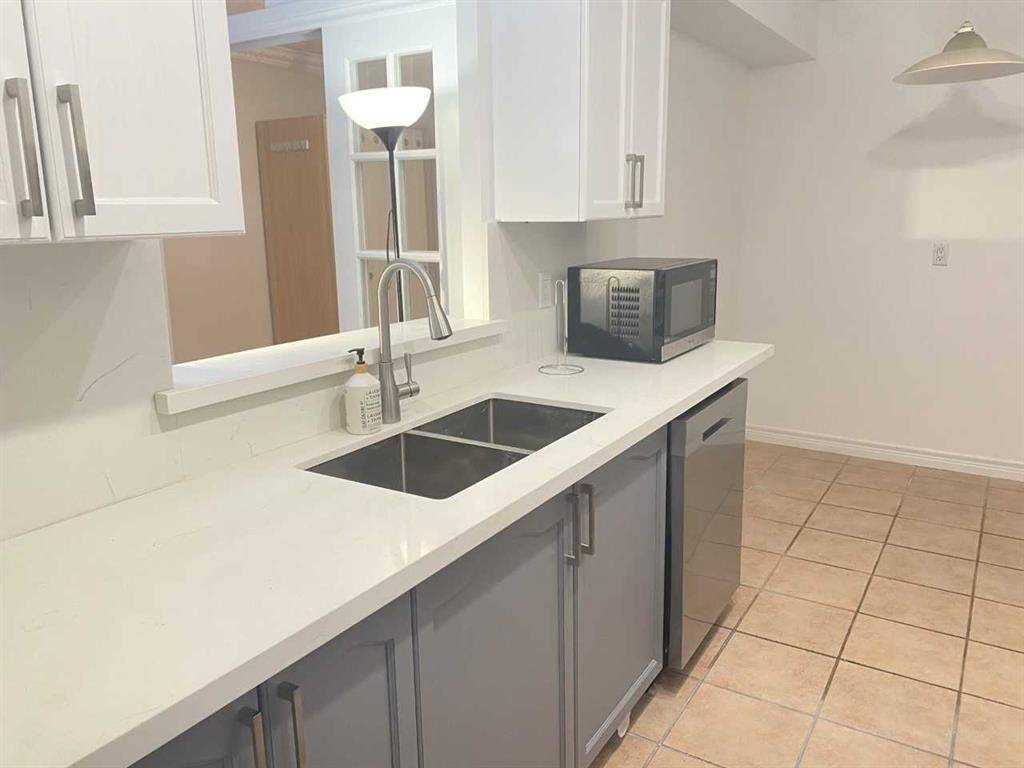 Toronto C14, ON M2N 6V6,88 Grandview WAY #511