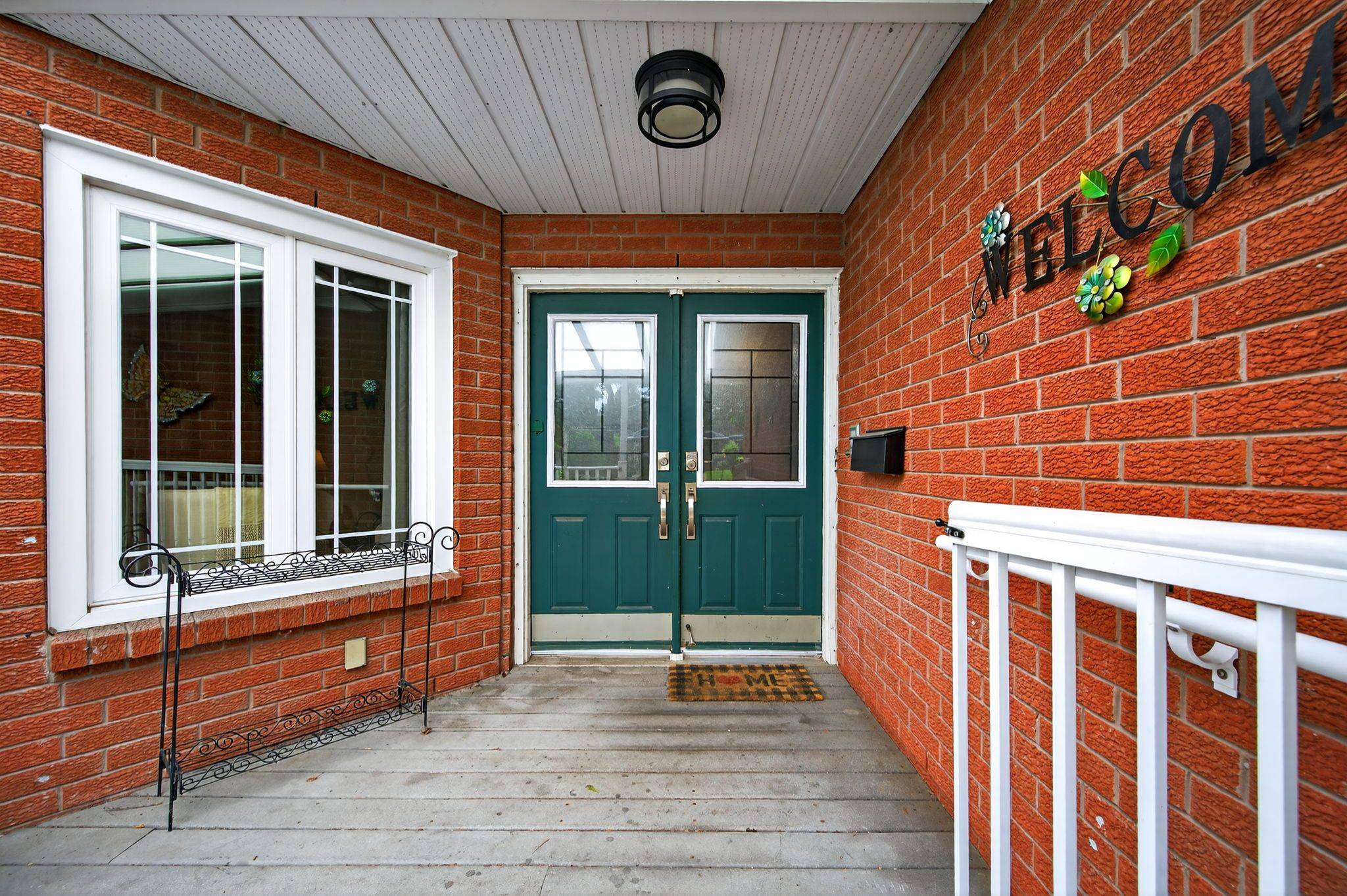 Clarington, ON L1E 2B1,8 Bridle CT