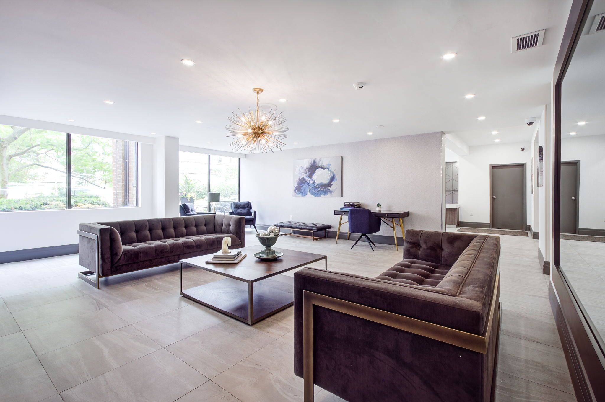Burlington, ON L7S 2J3,1270 Maple Crossing BLVD #306
