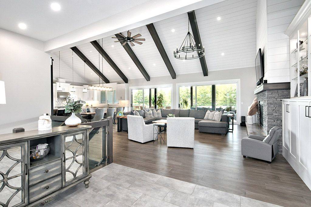 Meaford, ON N4K 5N3,438800 Grey Road 15 RD