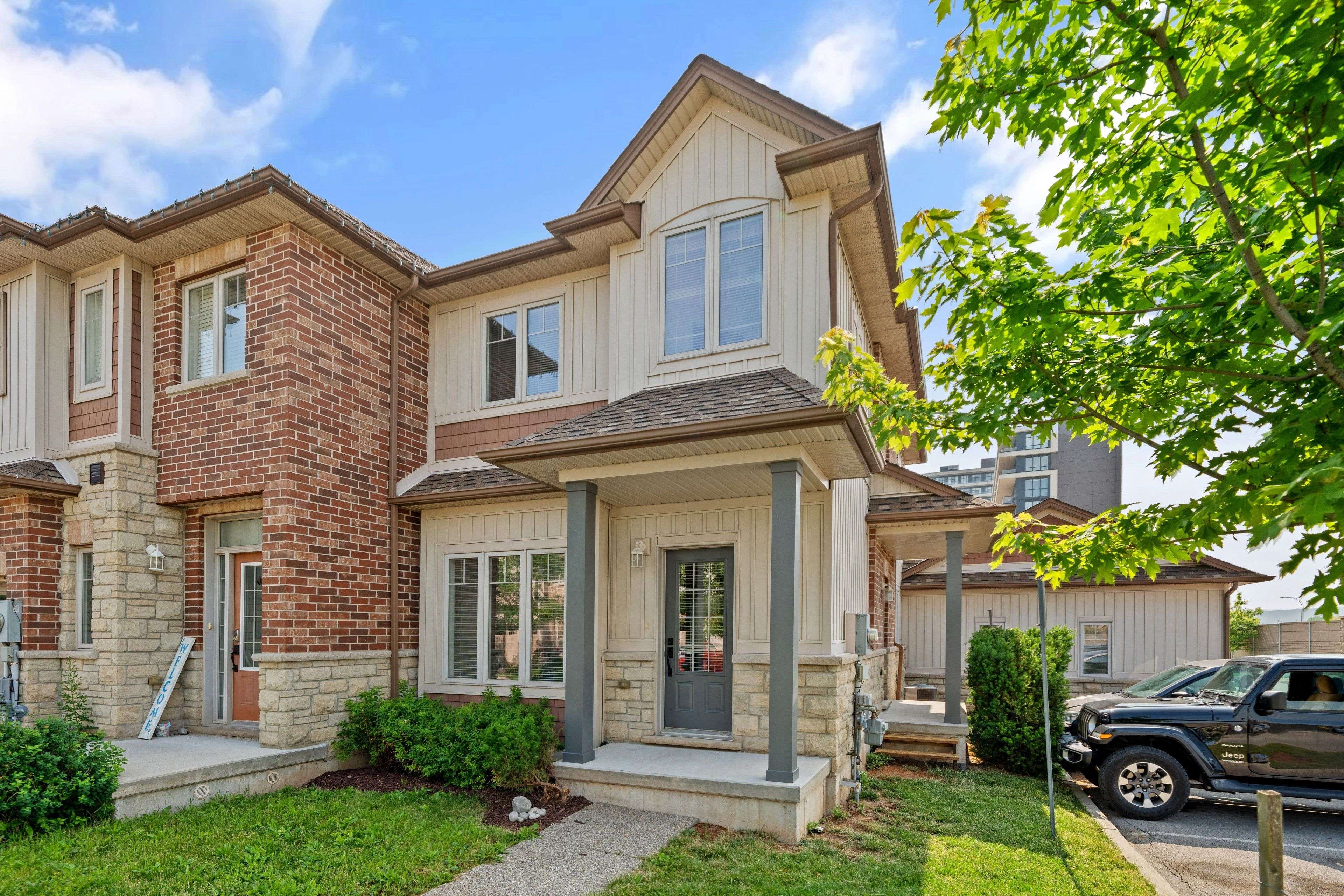 Grimsby, ON L3M 0G1,8 Lakelawn RD #44