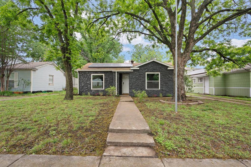 Fort Worth, TX 76110,3925 Gordon Avenue