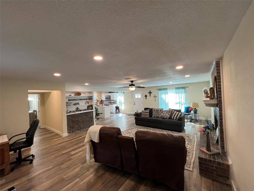 Granbury, TX 76048,1203 Mountainside Drive