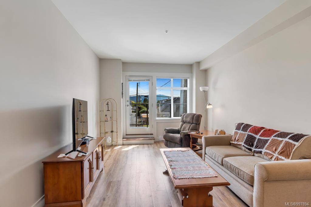 Duncan, BC V9L 3V3,5822 Garden St #207