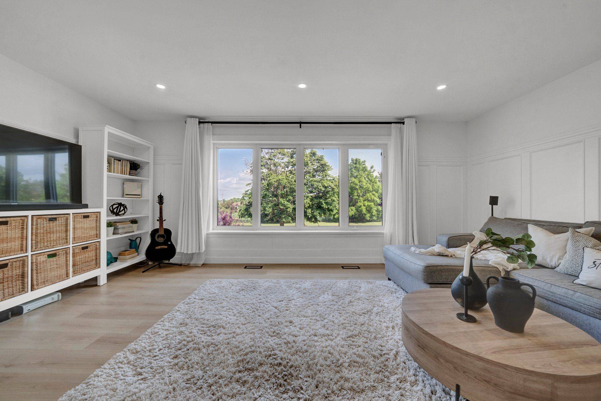 Oshawa, ON L1H 7Y3,717 Keates AVE