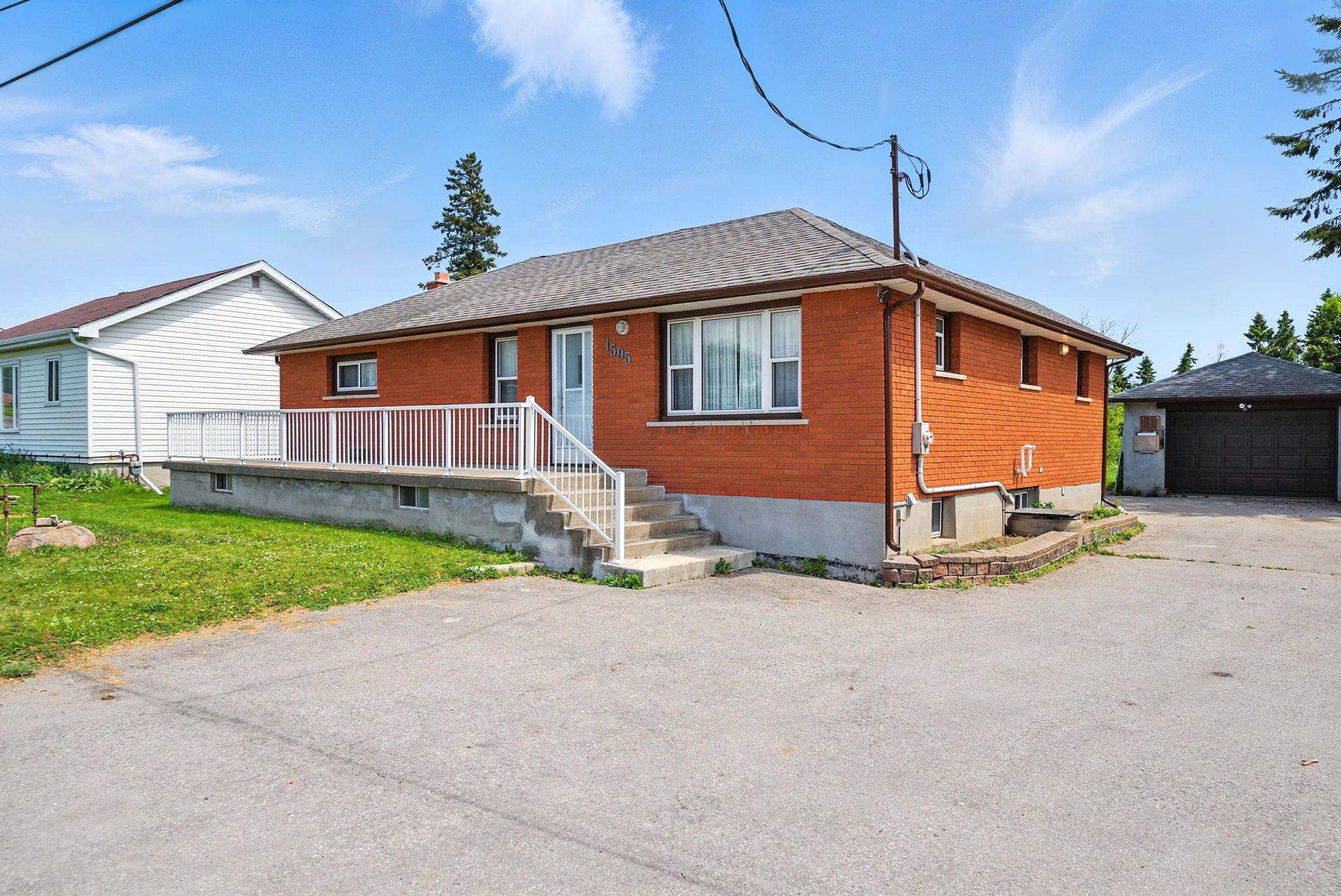 Clarington, ON L0B 1J0,1595 Taunton RD