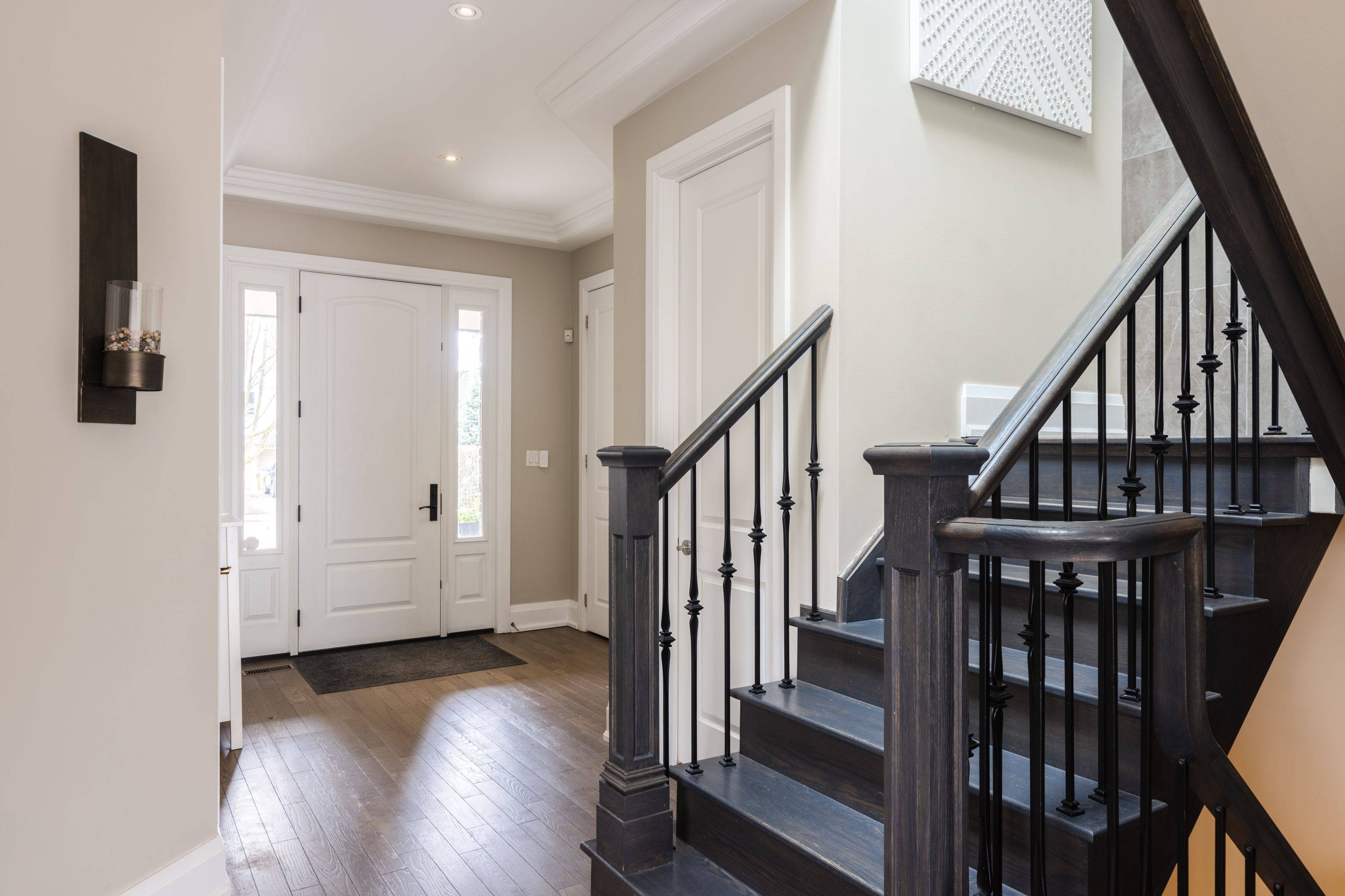 Oakville, ON L6K 2Z6,82 Brant ST
