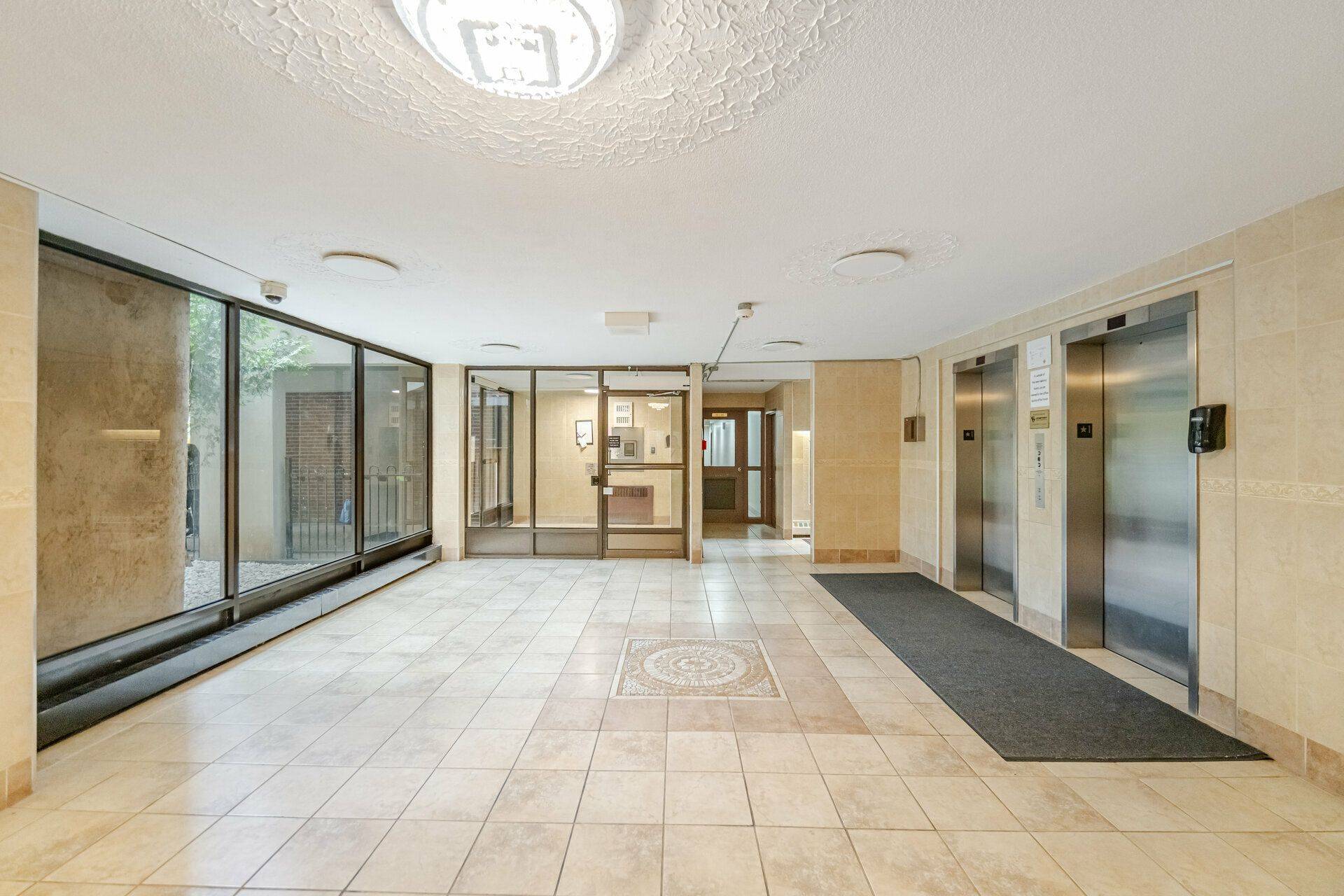Mississauga, ON L5K 2C7,2121 Roche CT #721