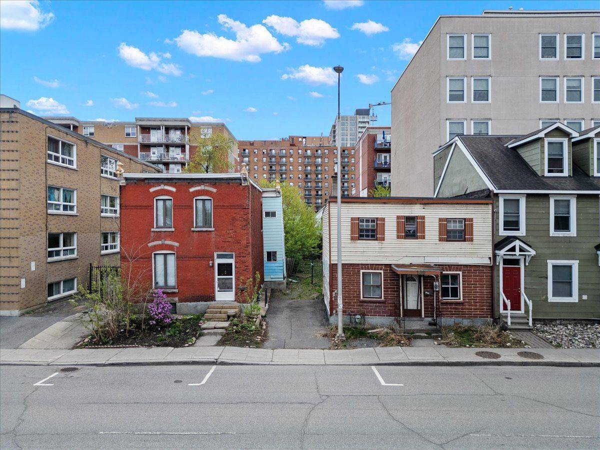 Lower Town - Sandy Hill, ON K1N 5M8,168-174 Murray ST N