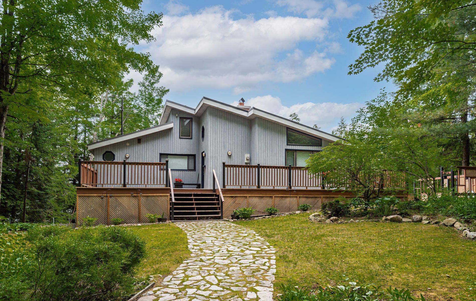 Muskoka Lakes, ON P0B 1J0,1105 Butterfly RD #5