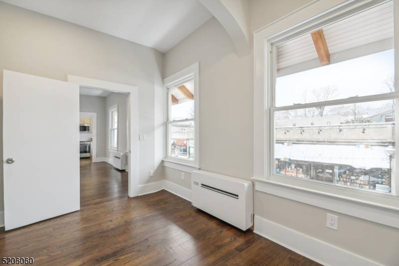 Maplewood Twp., NJ 07040,180 Maplewood Ave #21