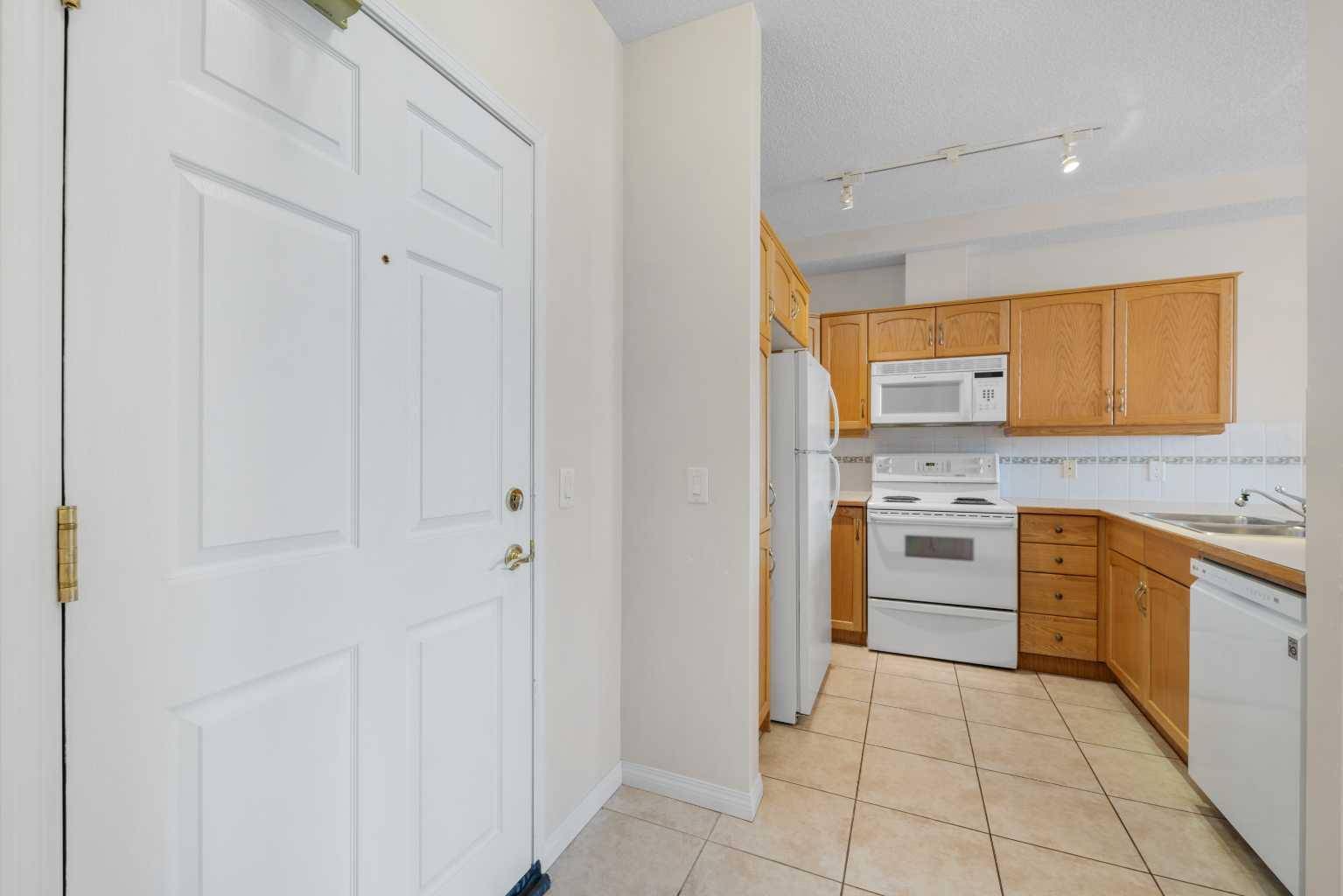 Calgary, AB T2Y 3S1,14645 6 ST SW #5304