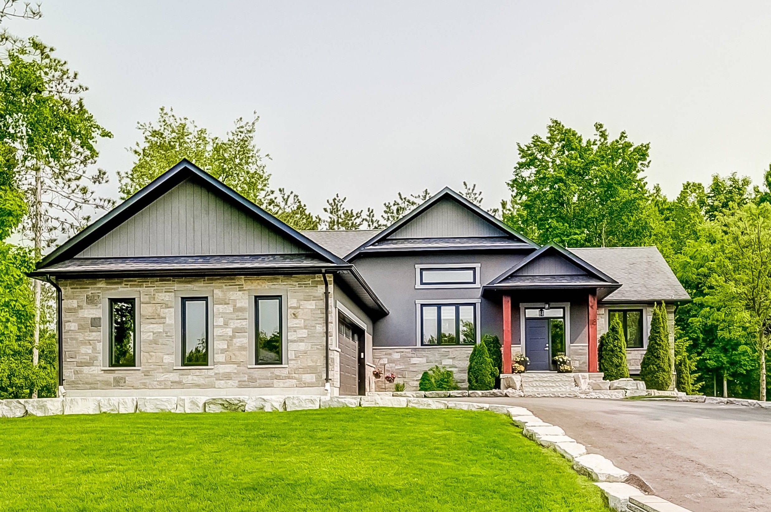 Springwater, ON L0L 1Y3,118 Mennill DR