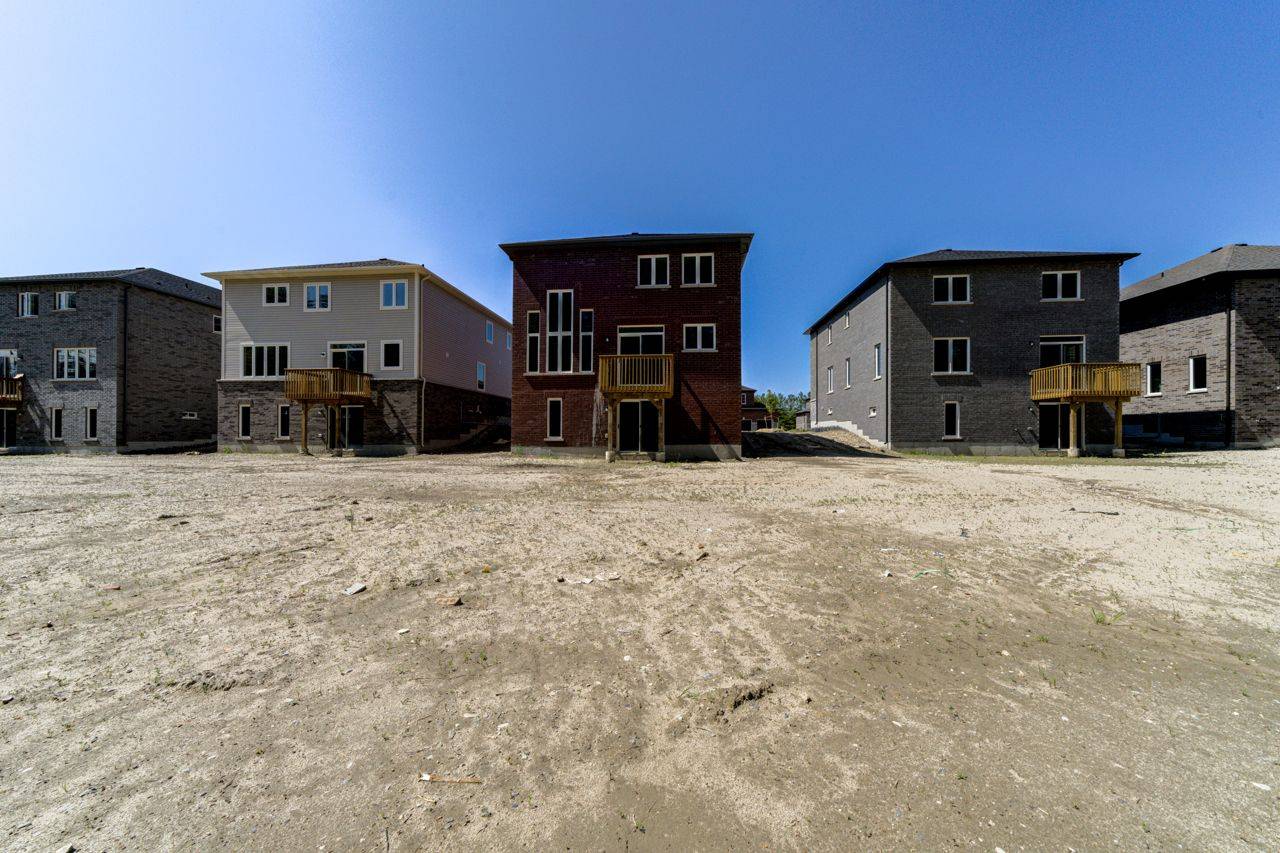 Wasaga Beach, ON L9Z 0R8,5 Misty Ridge RD