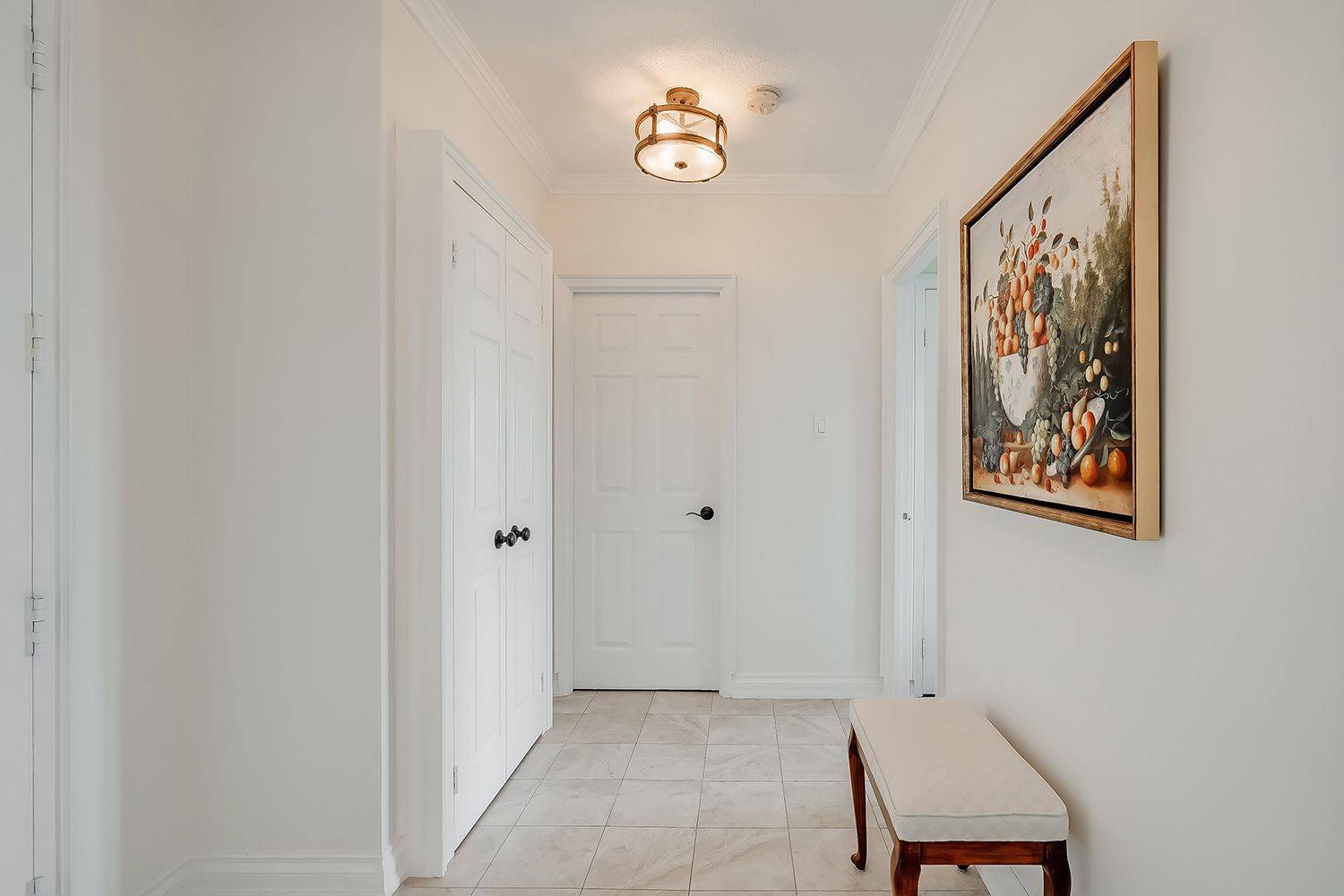 Burlington, ON L7R 4K1,2190 Lakeshore RD #Ph11B