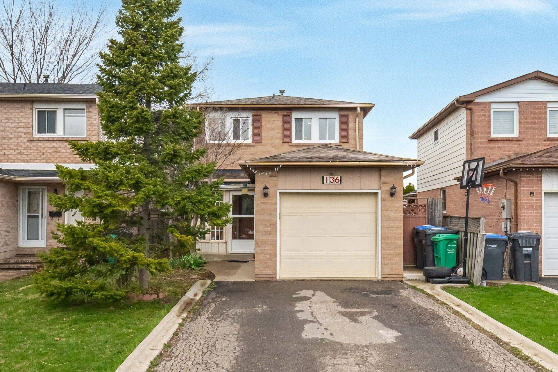 Brampton, ON L6X 2V2,136 Martindale CRES