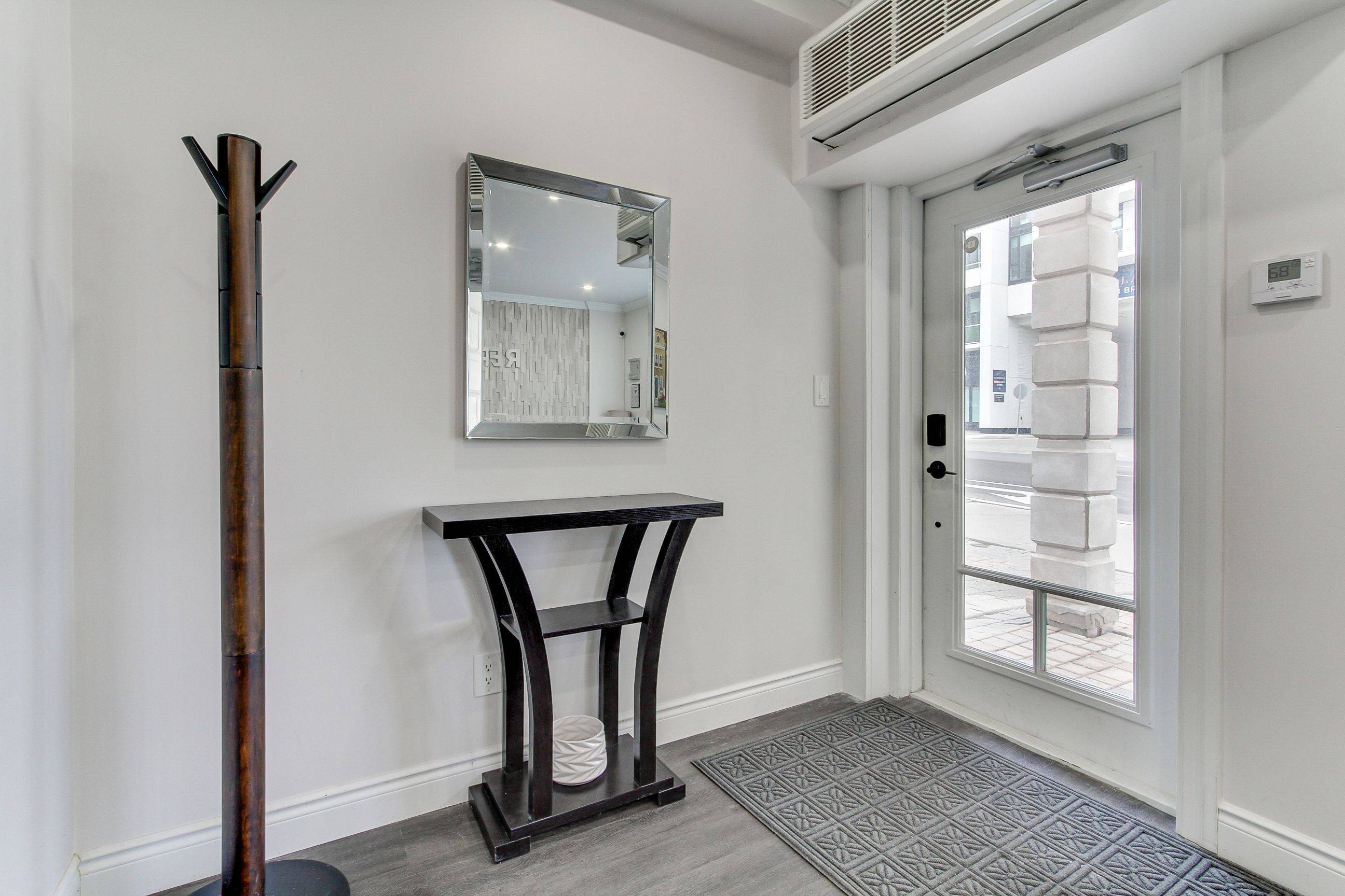 Oakville, ON L6L 3C1,118 Bronte RD
