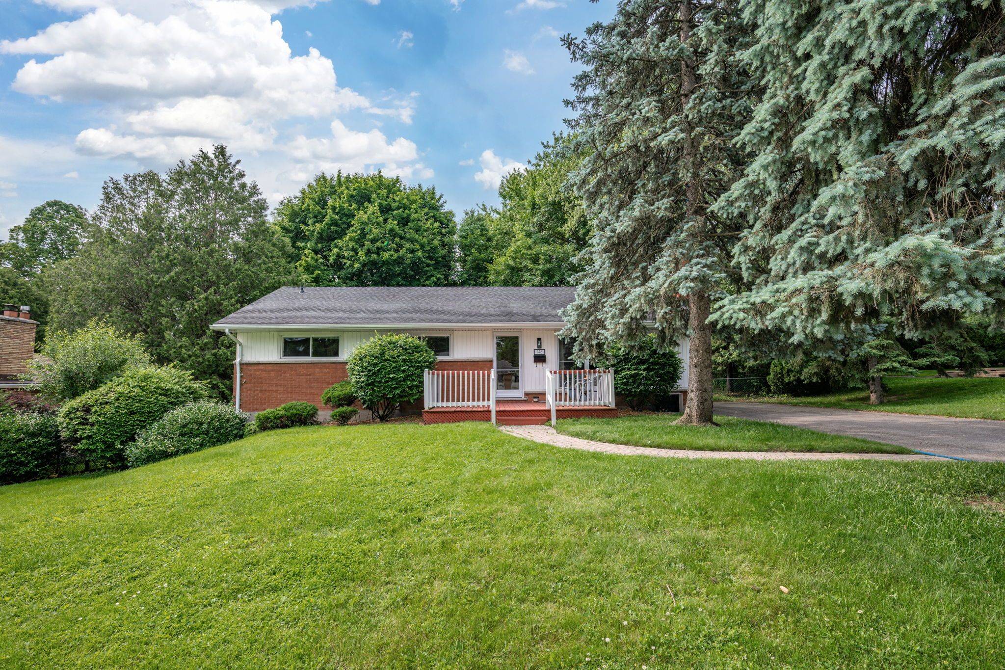 London North, ON N6H 3B6,146 Deer Park CIR
