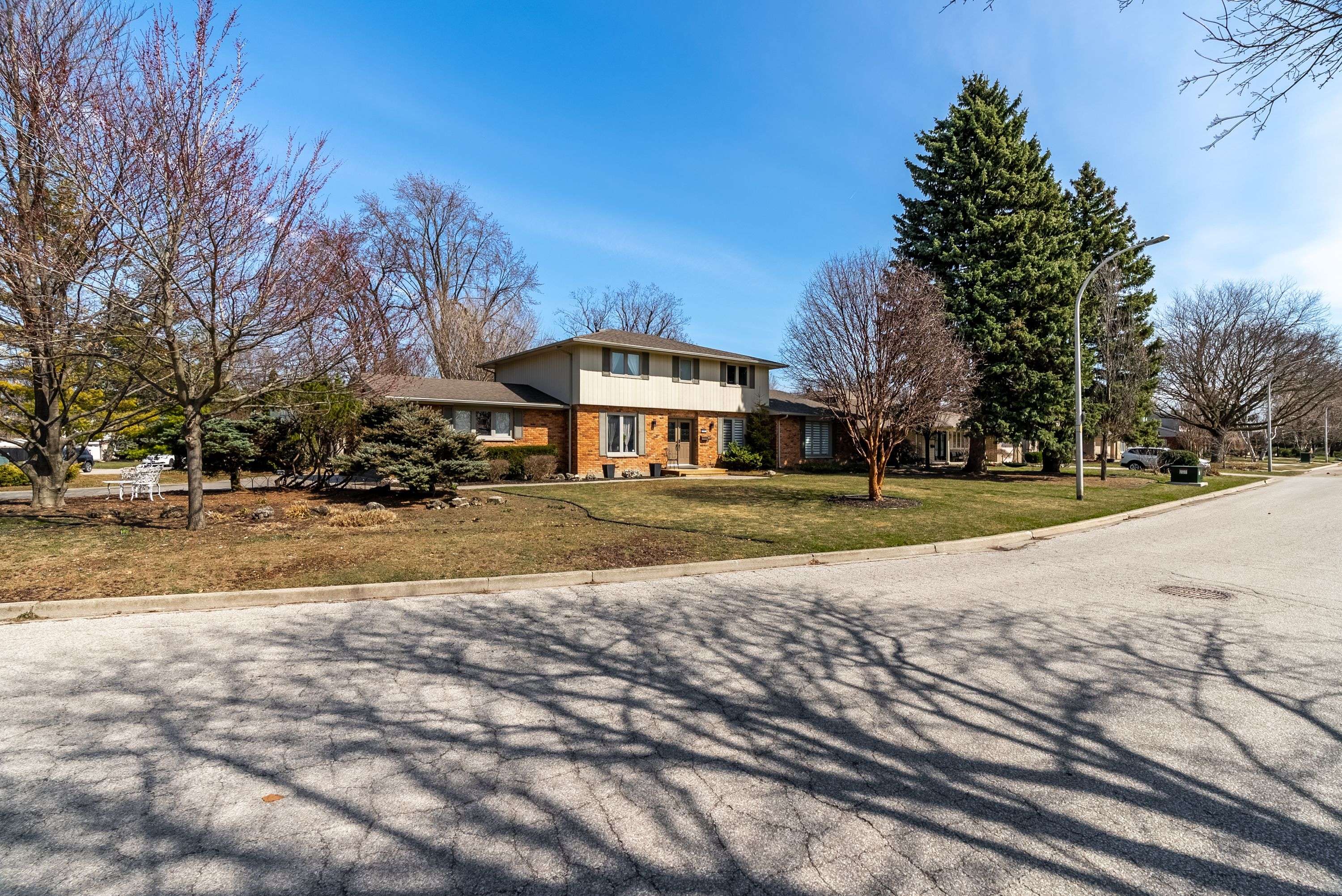 Chatham-kent, ON N7M 3C8,147 Crystal DR