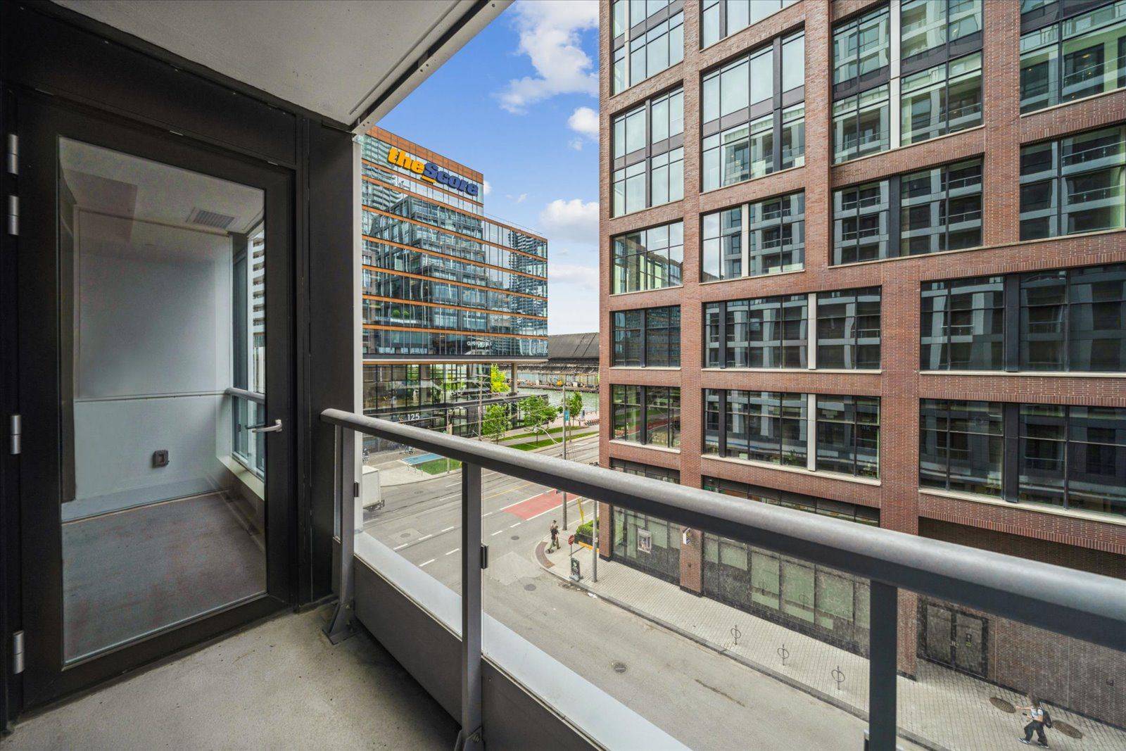 Toronto C08, ON M5A 0Y5,15 Richardson ST #425