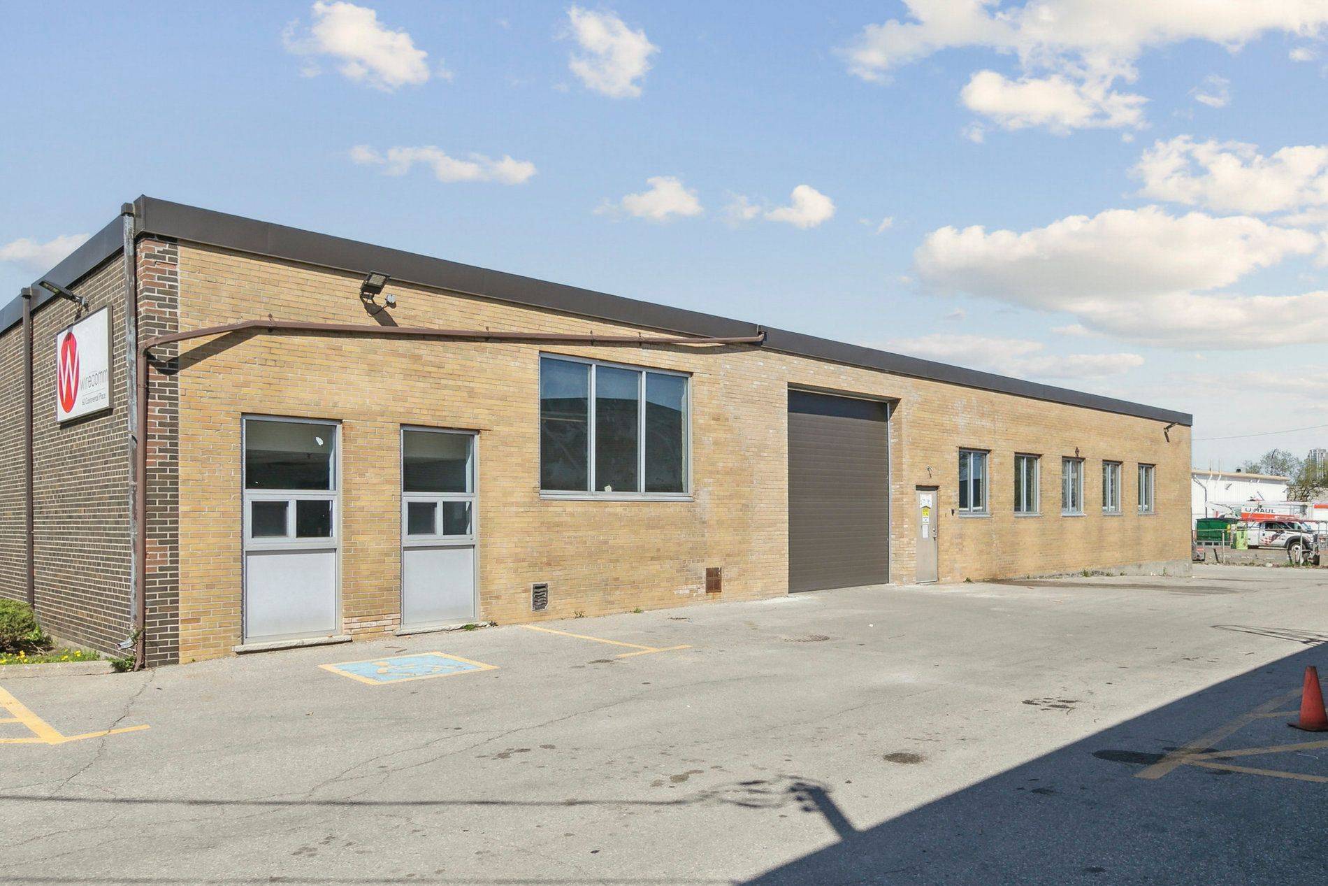 60 Continental PL, Toronto E04, ON M1R 2T4