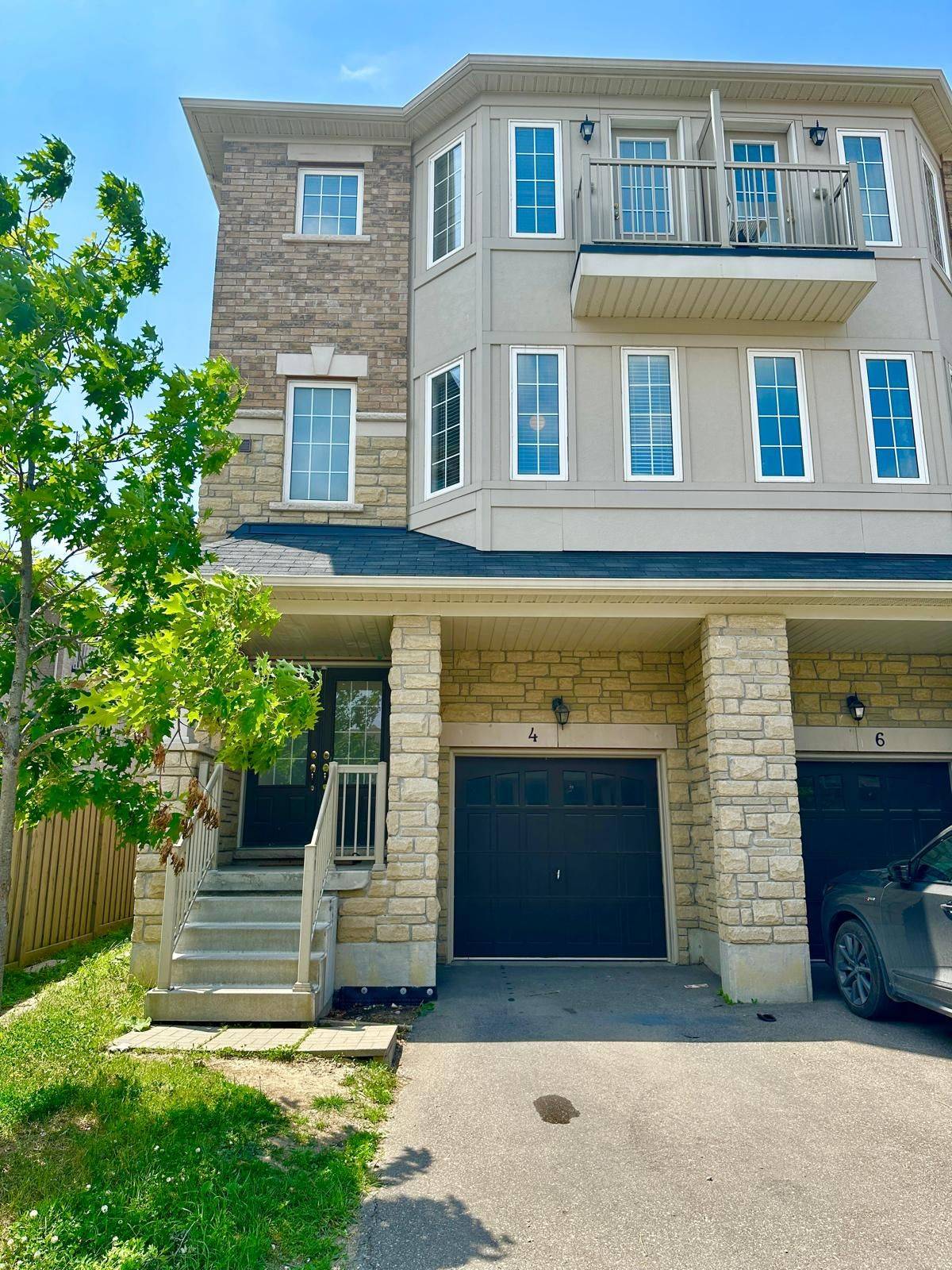 Brampton, ON L6Z 0J1,4 Hobart GDNS