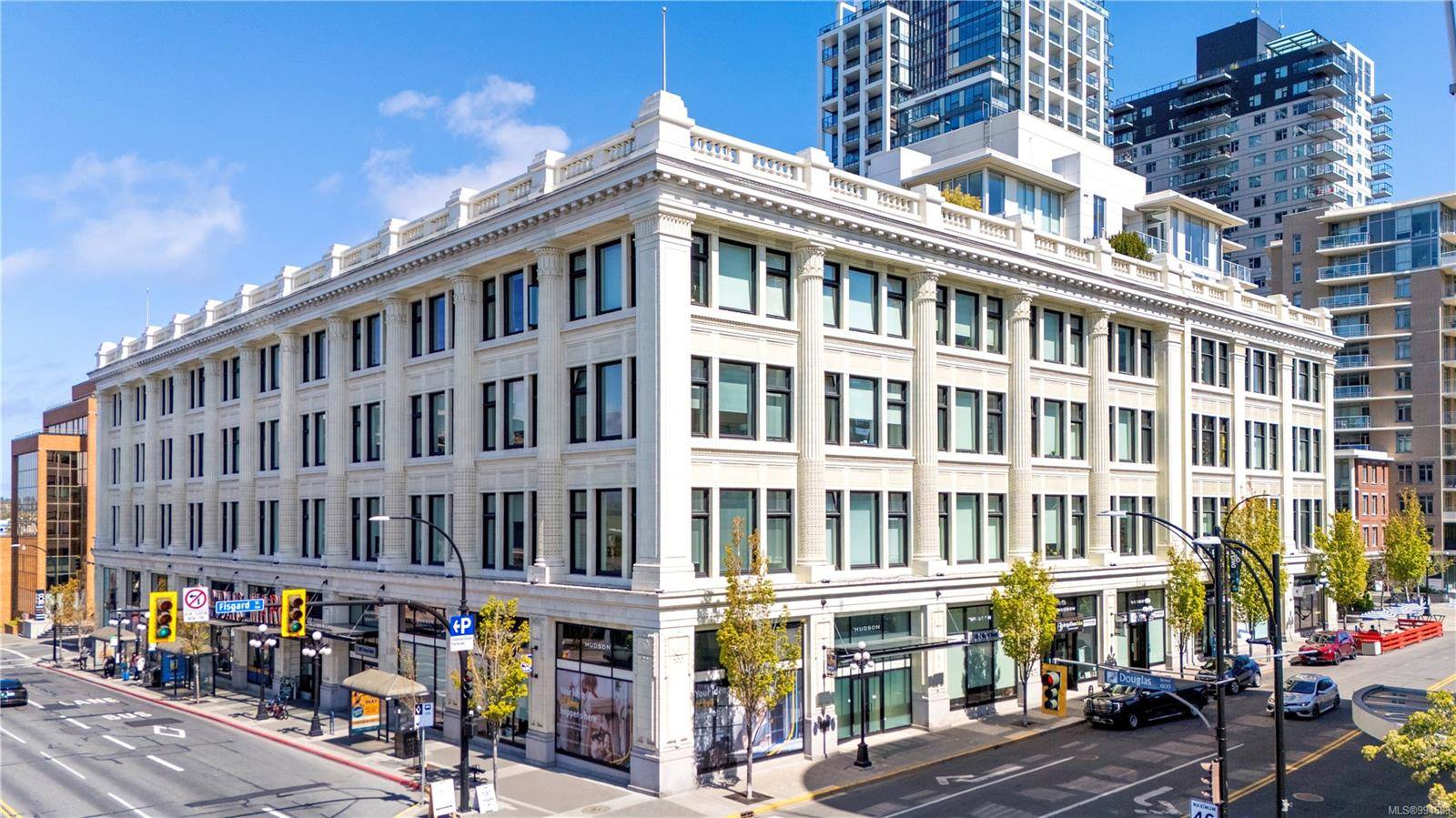 Victoria, BC V8W 0B8,770 Fisgard St #413