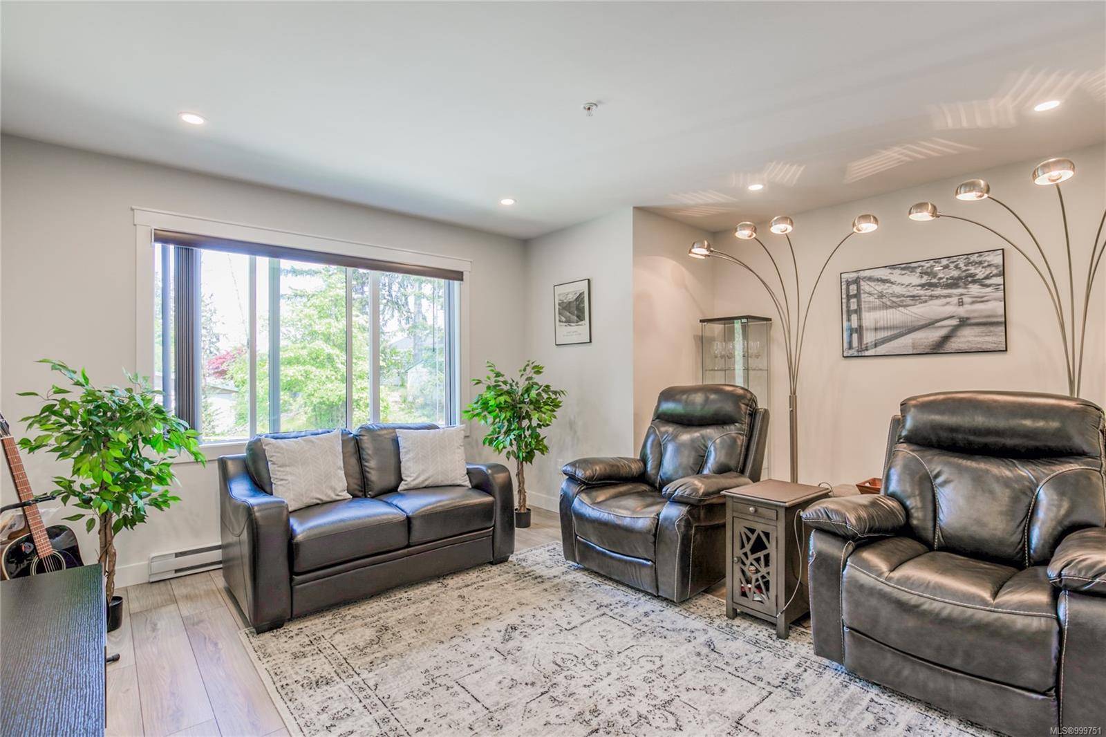 Nanaimo, BC V9R 0L4,600 Ninth St #142