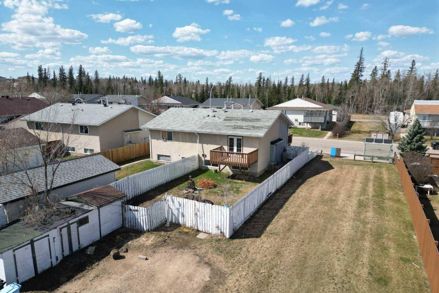 Fort Mcmurray, AB T9H3P2,321 Ross Haven DR