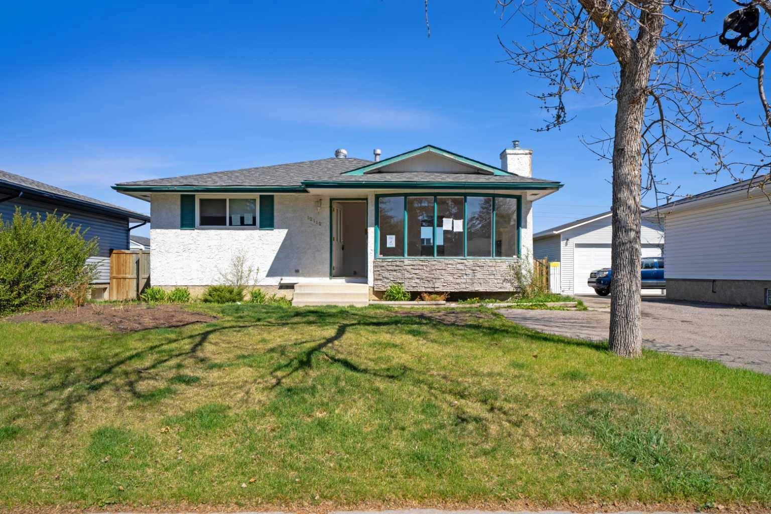 Calgary, AB T2W 1V2,12112 Canfield RD SW