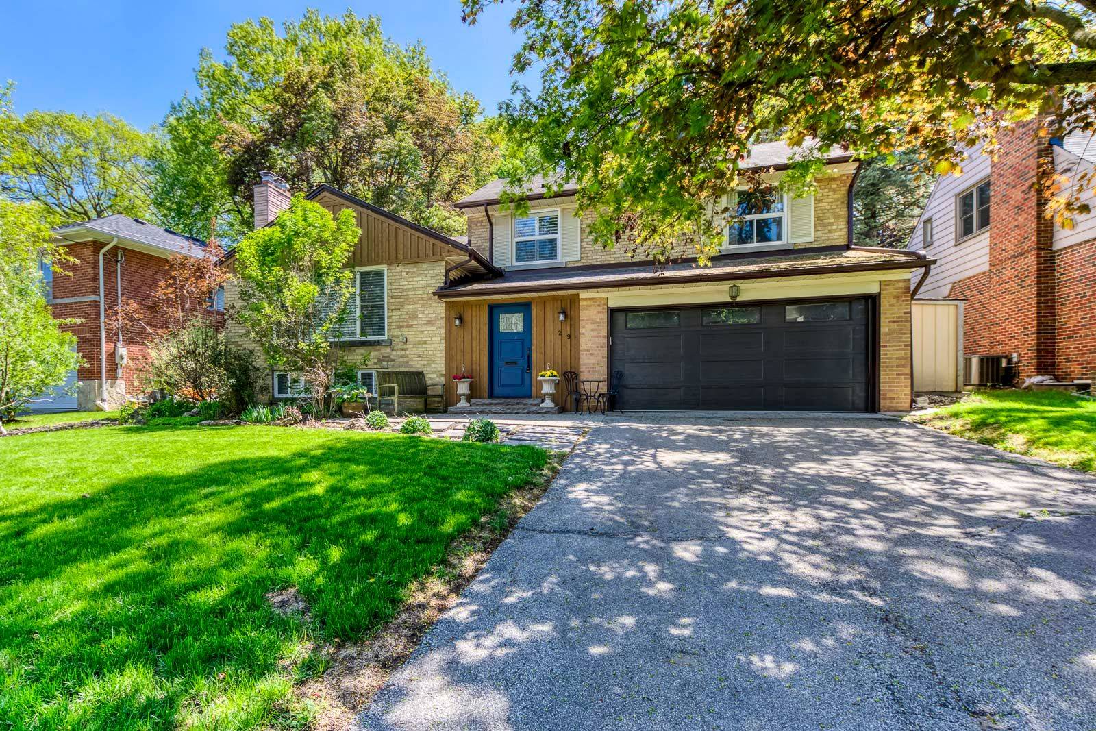 Toronto W08, ON M9A 3A4,29 Pinehurst CRES