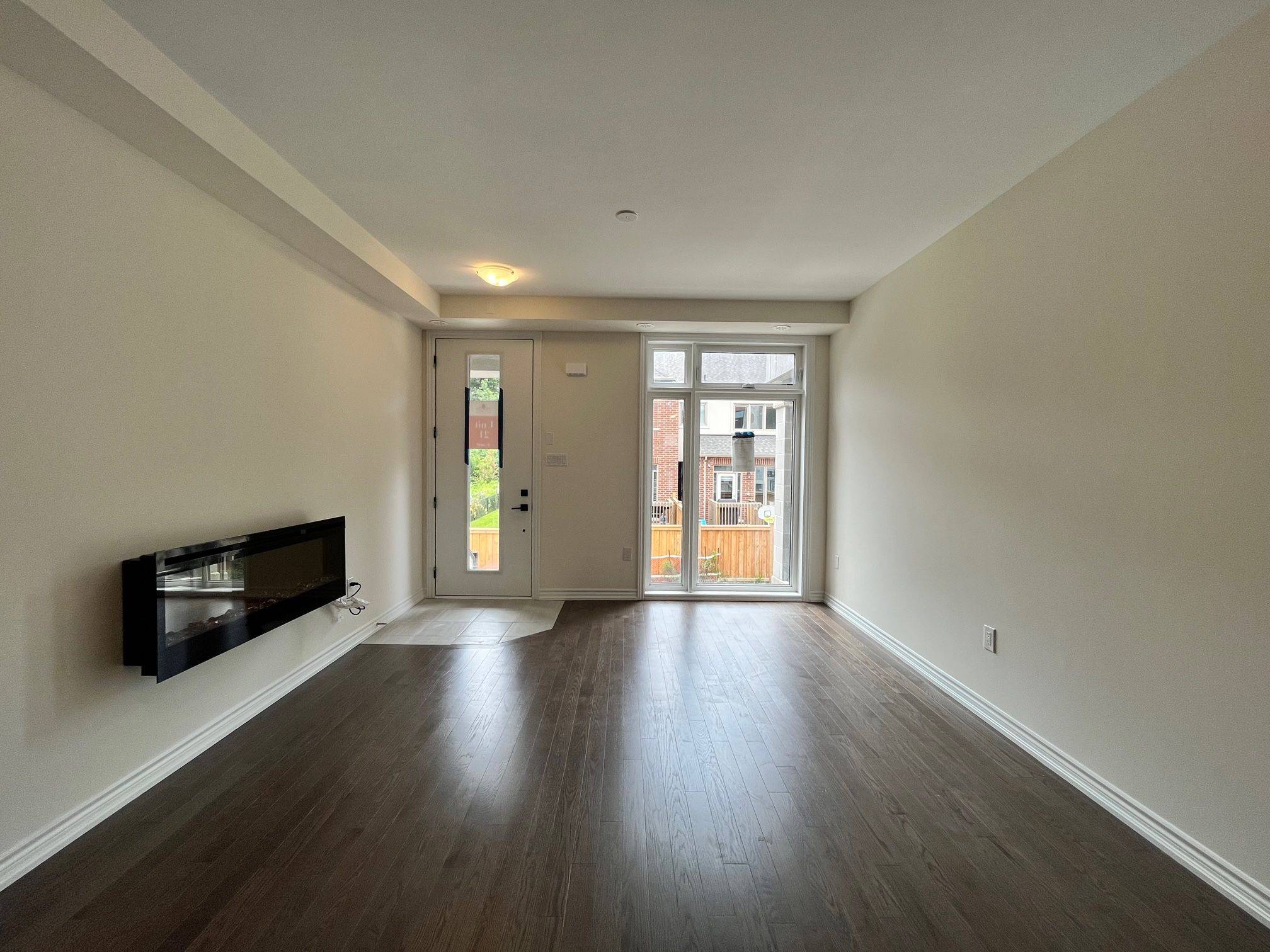 Brampton, ON L6Y 6G1,20 Knotsberry CIR #21