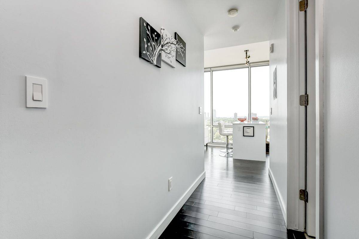 West Centre Town, ON K1Y 1E8,201 Parkdale AVE #1605