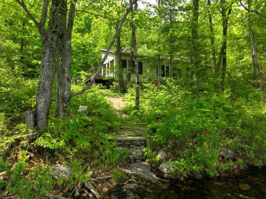 Addington Highlands, ON K0H 1K0,3465 Hughes Landing N/A