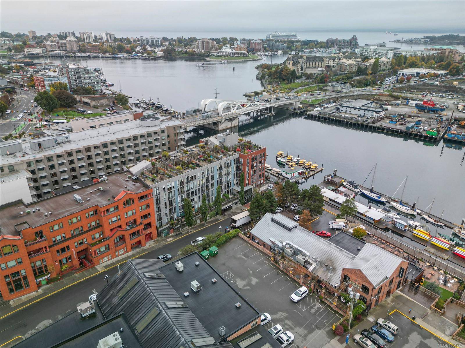 Victoria, BC V8W 1S2,409 Swift St #115