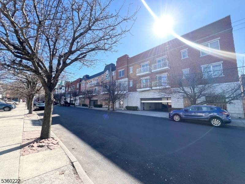Newark City, NJ 07105,21-23 Freeman St #D 2