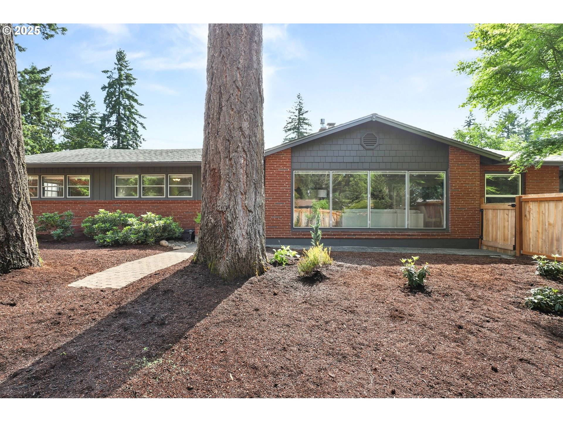 Vancouver, WA 98664,819 SE 98TH AVE