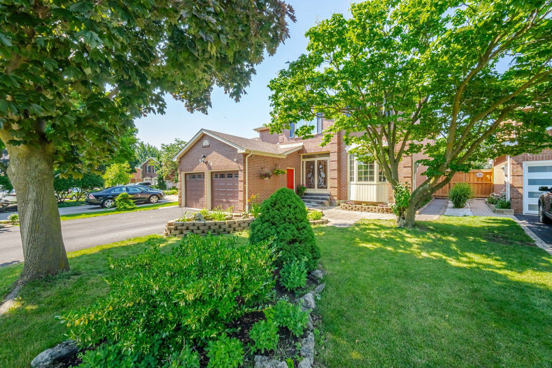Mississauga, ON L5N 4R7,6576 Miller's GRV
