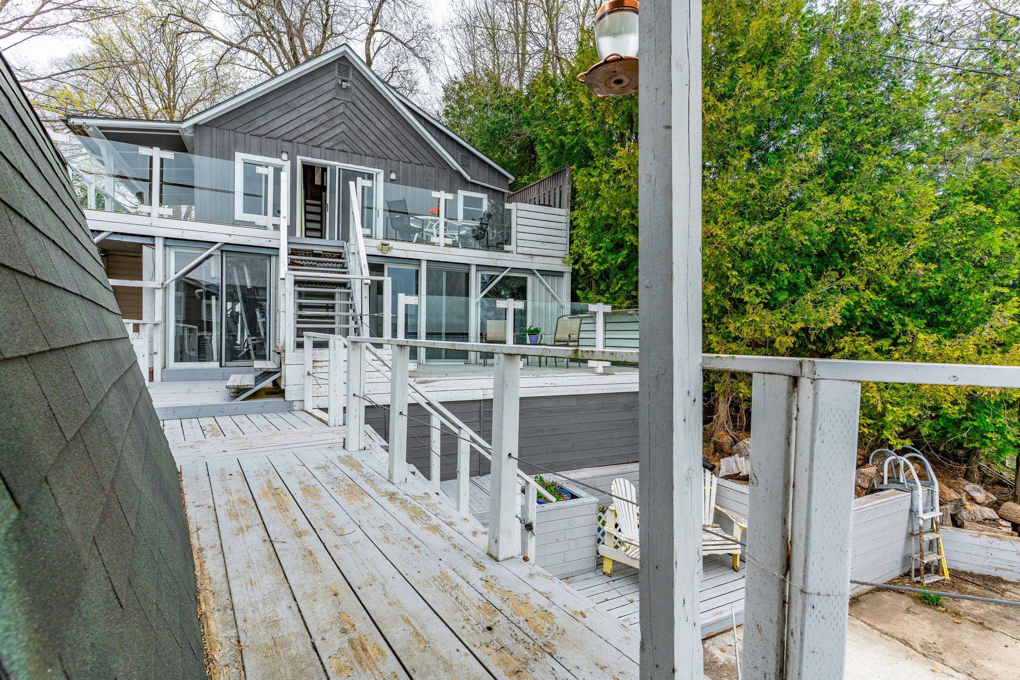 South Bruce Peninsula, ON N0H 1A0,24 Islandview DR