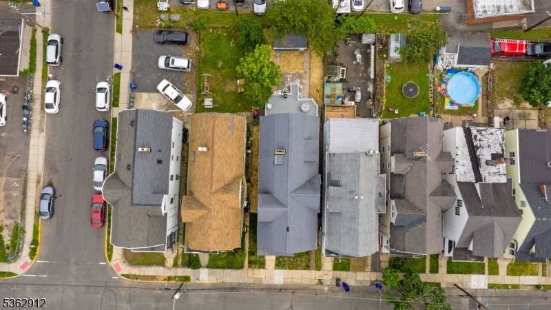 Irvington Twp., NJ 07111,28 Tremont St
