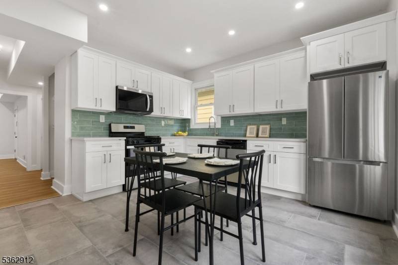 Irvington Twp., NJ 07111,28 Tremont St