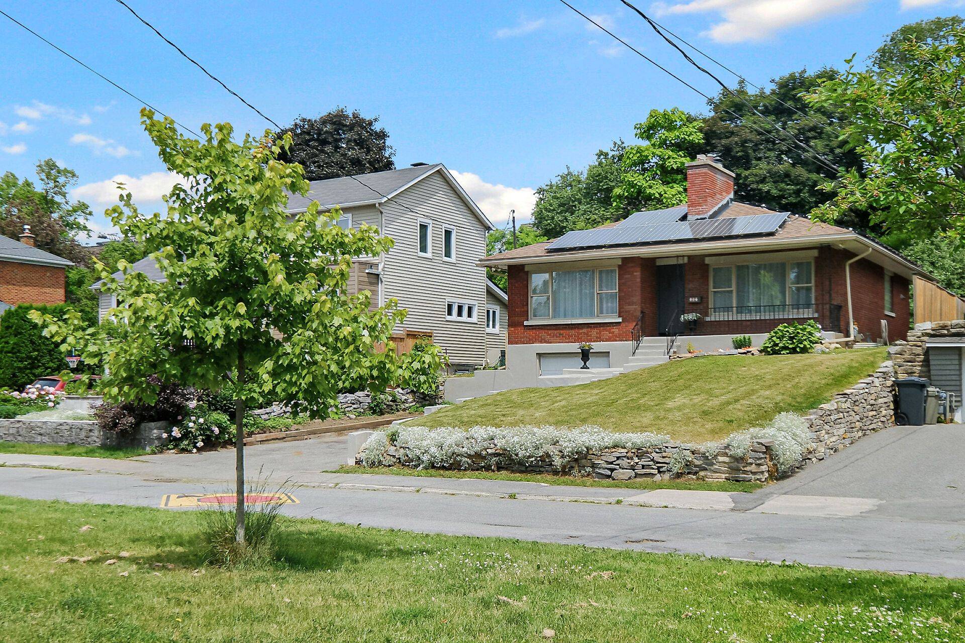 Tunneys Pasture And Ottawa West, ON K1Y 0M1,181 Northwestern AVE