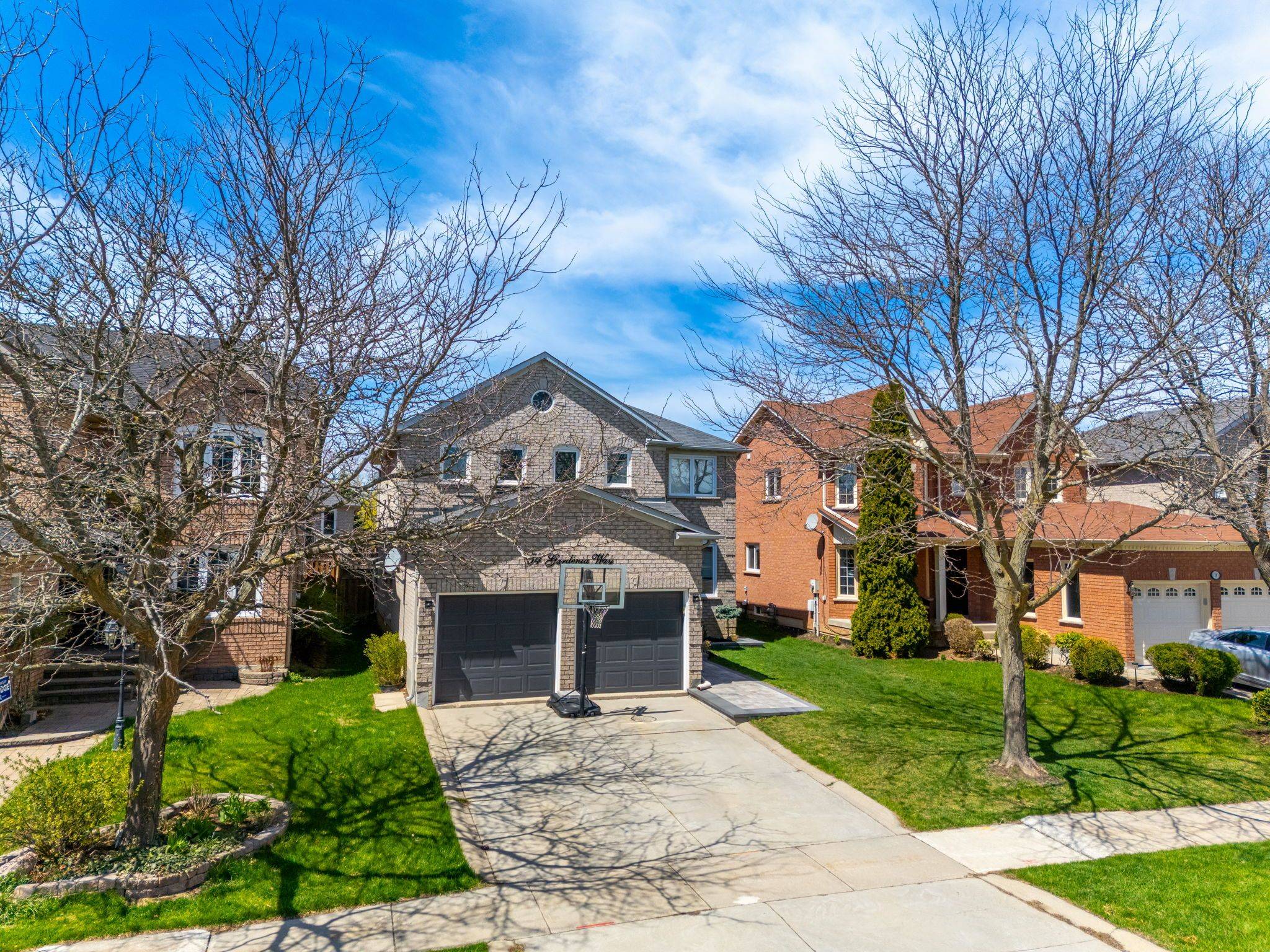 Caledon, ON L7C 1B1,54 Gardenia WAY