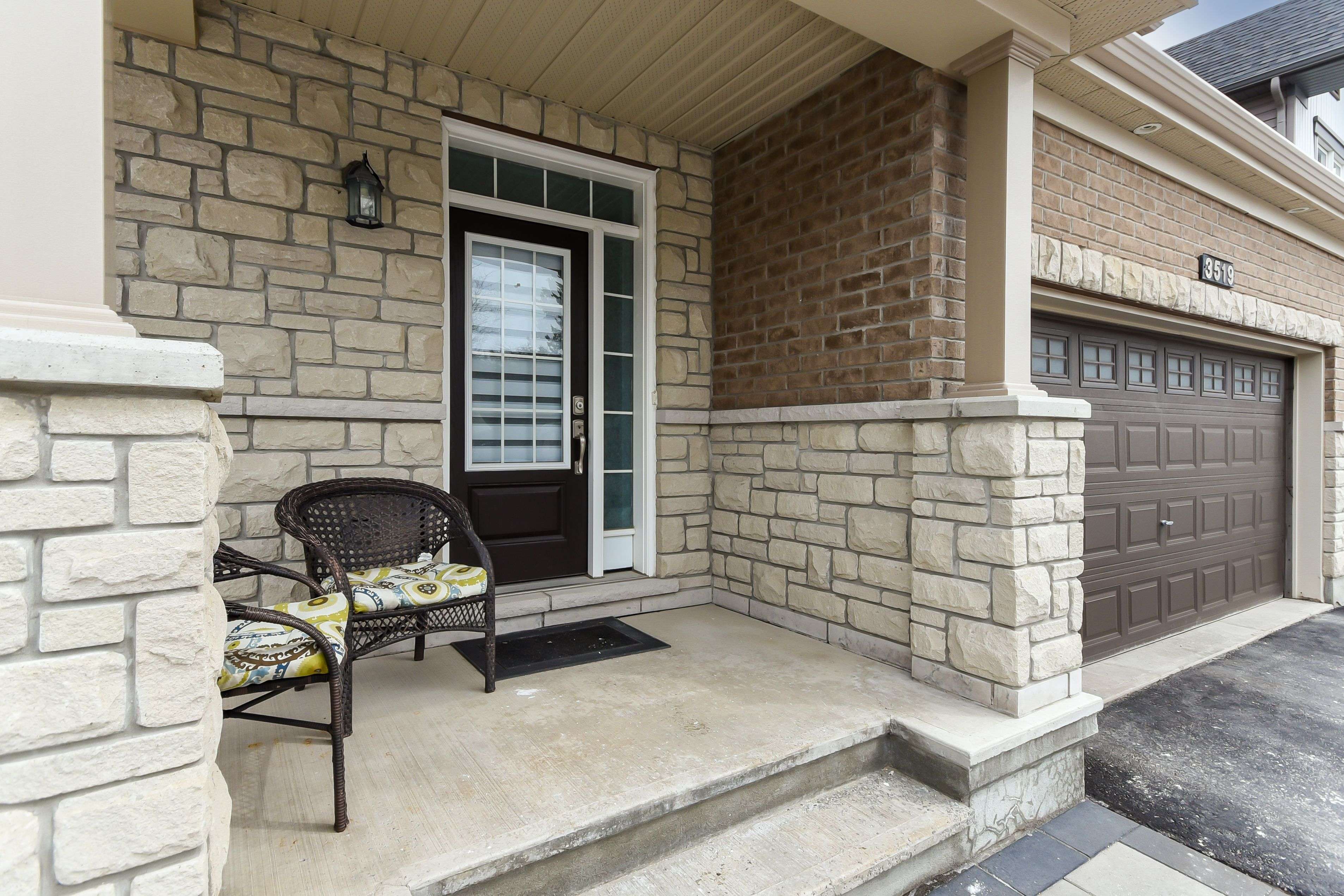Barrhaven, ON K2G 7A7,3519 Woodroffe AVE