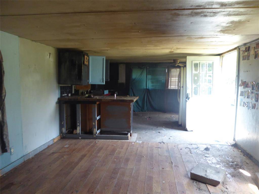 Chandler, TX 75758,20362 Red Oak Street