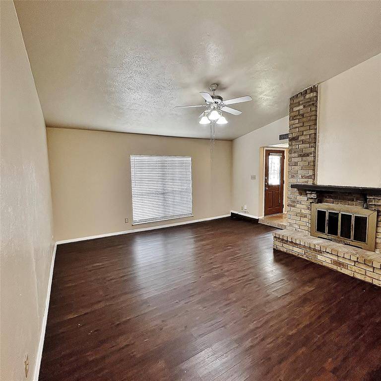 Grand Prairie, TX 75052,1802 Natchez Court